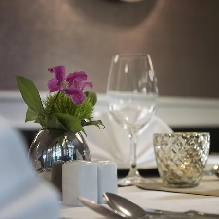 温多夫西佳酒店